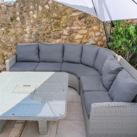 Casa Nova- Quiet Gem In The Heart Of Old Town Apartment *